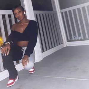 Meet your Posher, Na-leshia